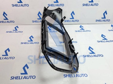 Рамка (ГЛЯНЕЦ) Lada Vesta (2015-2023) (9*)