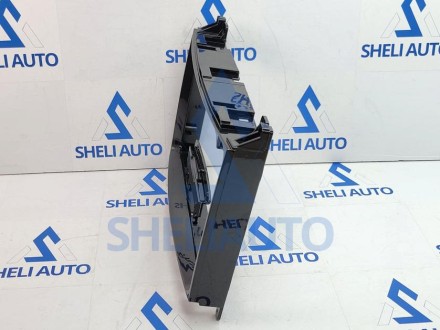 (НЗ) Рамка (ГЛЯНЕЦ) (F1) Volkswagen Crafter (2006-2016) Mercedes B-Class T245 (2005-2011) / Vito 3 / W447 (2014-2020) / Vito 2 / Viano 2 / W639 (2003-2015) Sprinter (2009-2015) (9*)